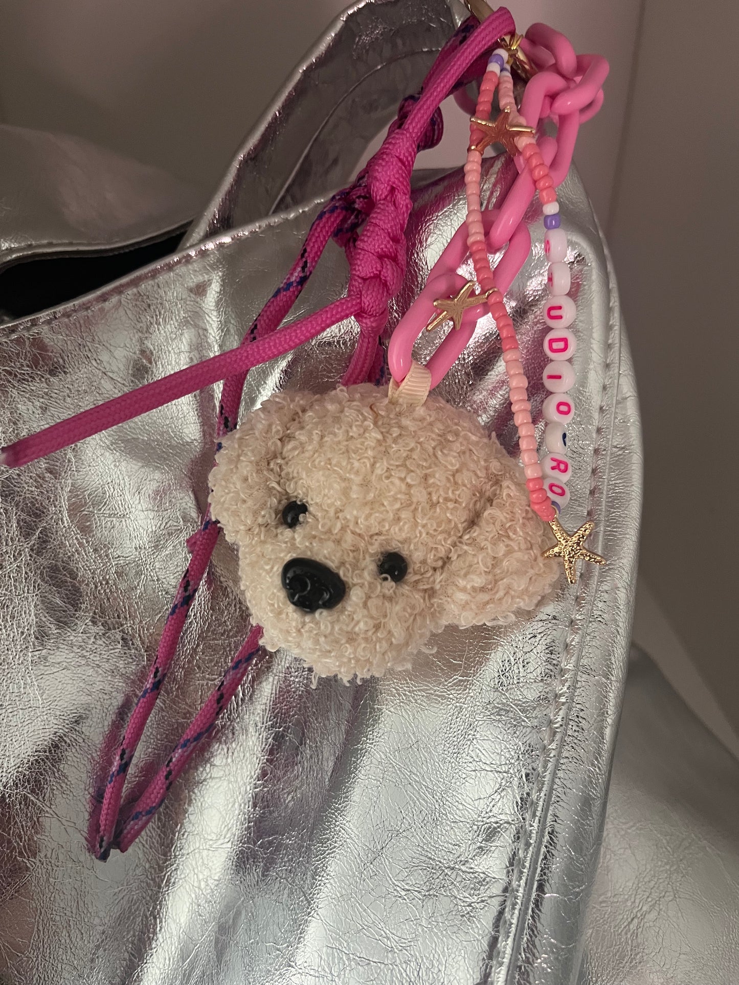 Pendant for bag - dog head - beige