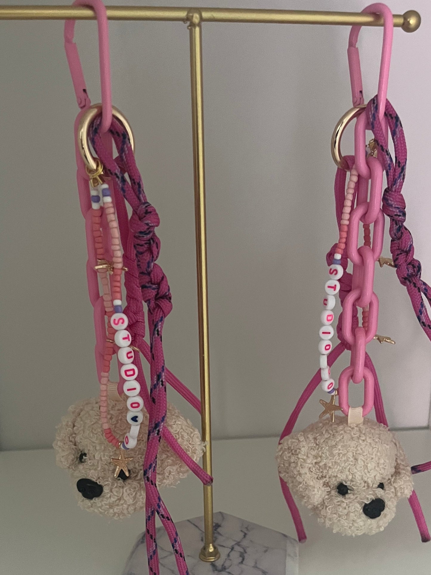 Pendant for bag - dog head - beige