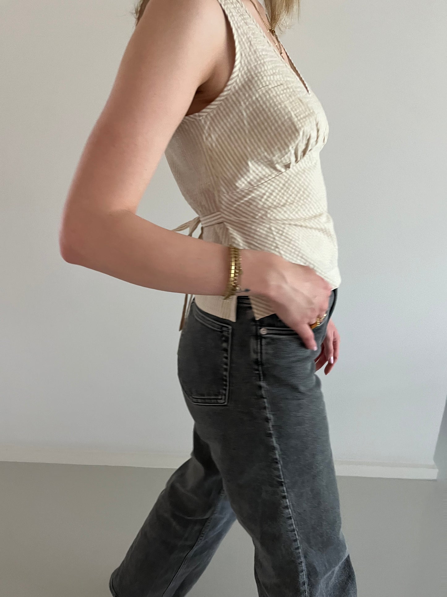 Roxanne top V-neck