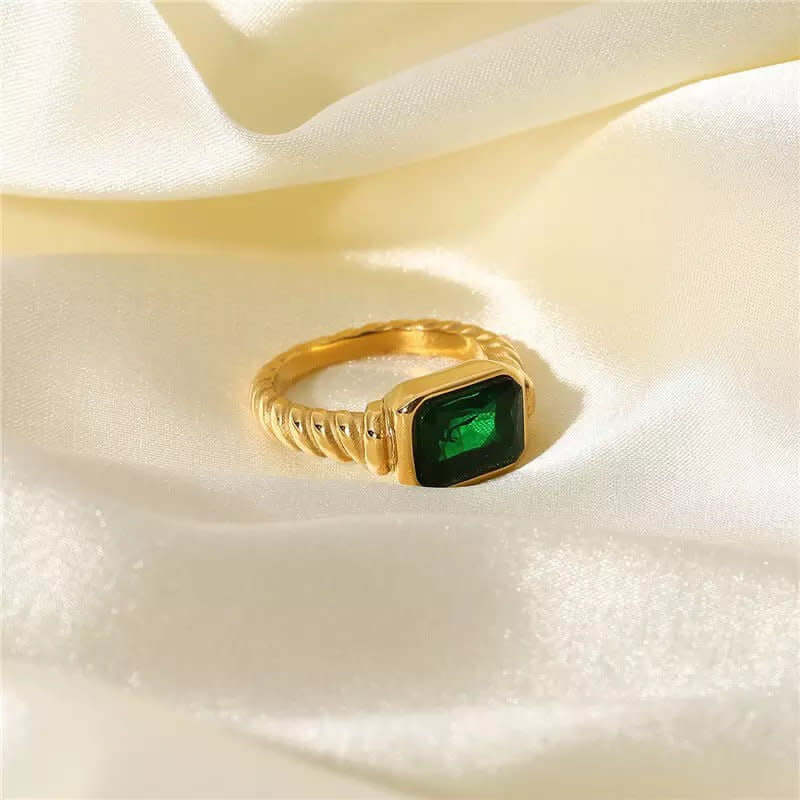 Vintage Vesper ring